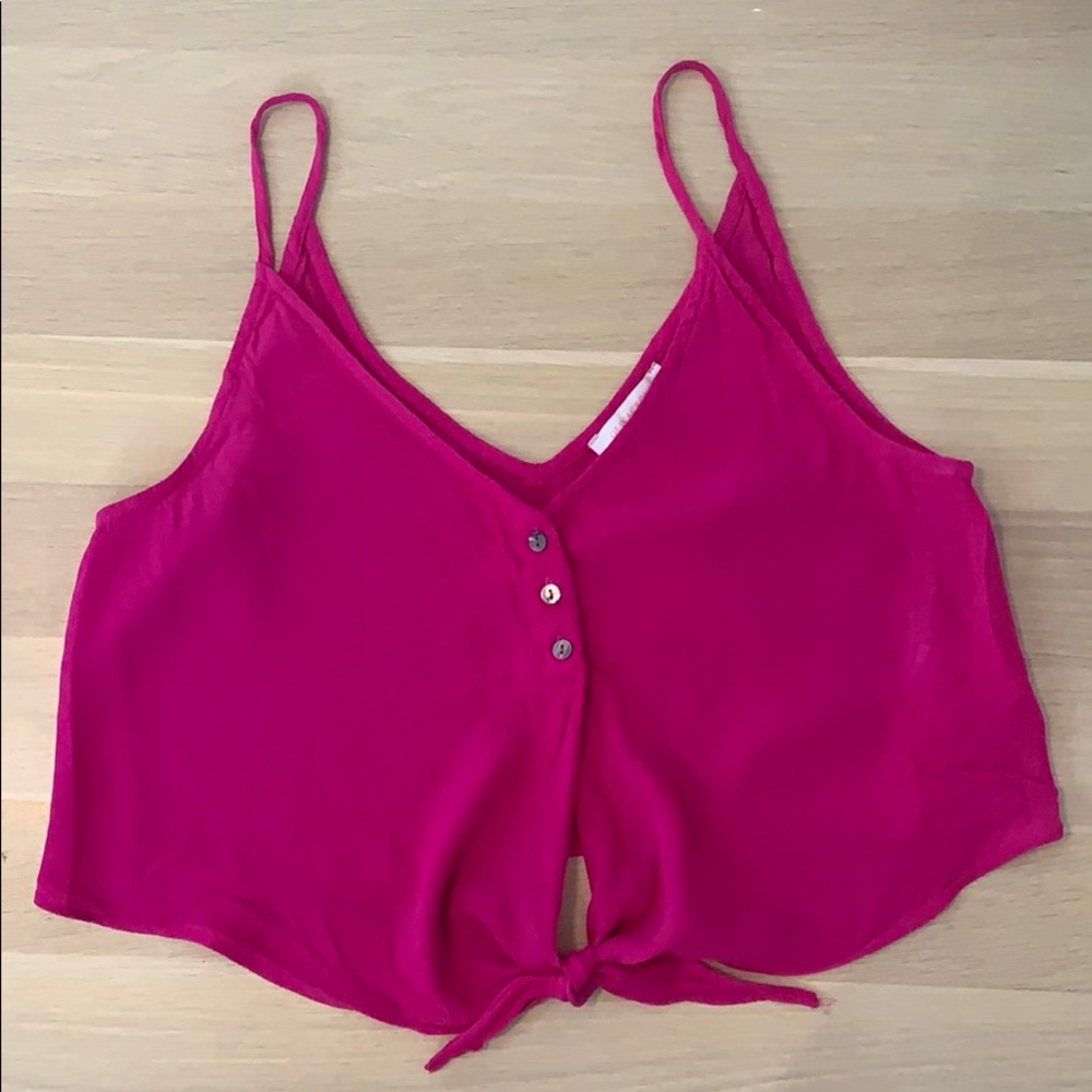 Olivaceous top